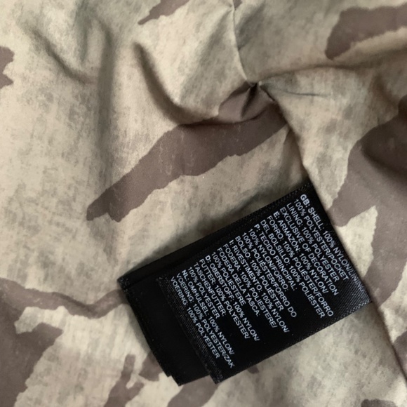 NWOT DryVent Rain Jacket: The North Face - Picture 9 of 13